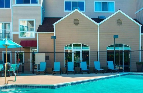 Westborough House | Relax and Unwind! Free Parking, Onsite Swimming Pool, Pet-friendly Property