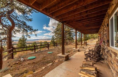 Fairplay House | Relax and Unwind with Breathtaking Panoramic Views - Red Hill House