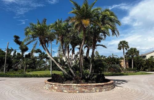 Bokeelia Condo | Relax at Pine Island, 2 bed 2.5 bath. 3 Bikes, 2 Kayaks, 2 heated pools new pier