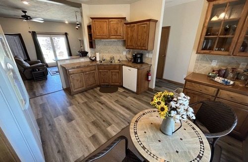 Pierre House | Relax at Spring Creek - Hunting, Fishing, and Fun at the Lake