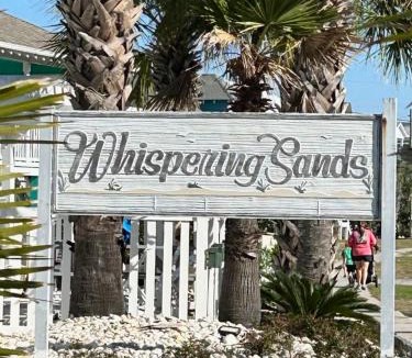 Garden City Apartment | Relax at the Beach