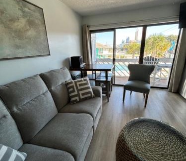 Garden City Apartment | Relax at the Beach