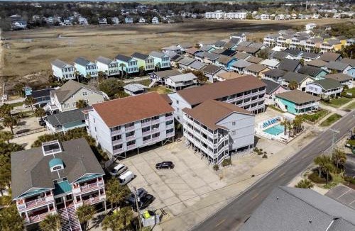 Garden City Apartment | Relax at the Beach