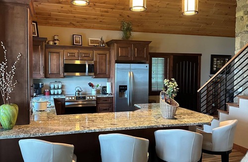 Perham House | Relax at the Lake!