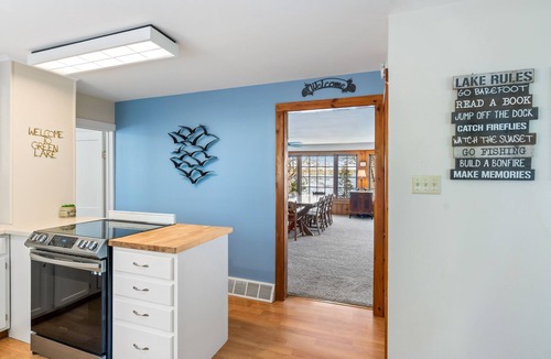 Markesan Cottage | Relax at this Hidden Treasure on the Shore of Green Lake WI