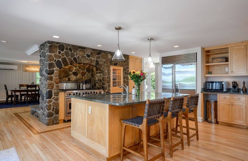 Centerville House | Relax by the Lake: Private Beach & Views