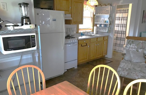 North Truro Cottage | RELAX, CAPE COD BAY Beach Cottage Quiet Cozy Child Friendly, Private Beach #4