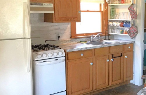 North Truro Cottage | RELAX, CAPE COD BAY Beach Cottage Quiet Cozy Child Friendly, Private Beach #4