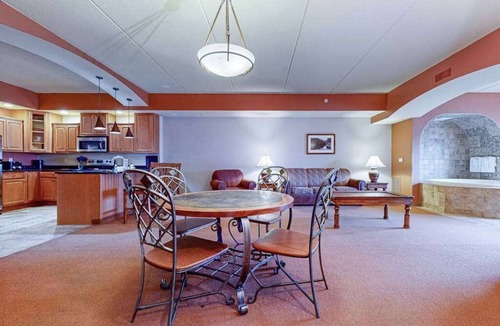 Wisconsin Dells Condo | Relax & Explore | Adventure-Included Dells Condo