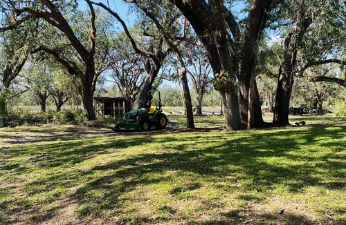Fort Ogden House | Relax+Explore at the Berry Farm Fort Ogden {pet friendly}