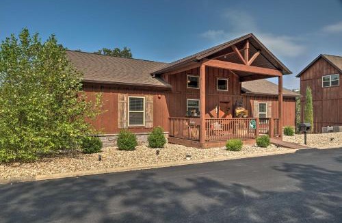 Reeds Spring House | Relax Fireside: Family-Friendly Branson West Cabin
