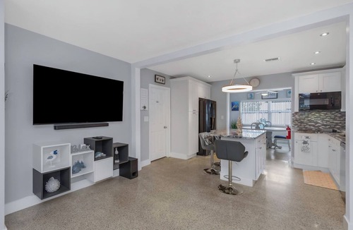 Largo House | Relax Home with Pool and near Beaches in Largo, FL