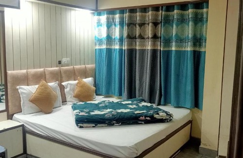 Shimla Hotel | Relax Hotel inn Near the mall