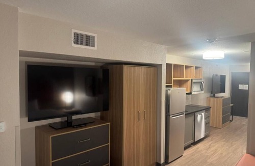 San Antonio Hotel | Relax in a Spacious Room Near Local Restaurants | Market Square - 4.9 miles