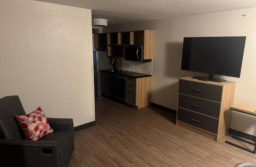 San Antonio Hotel | Relax in a Spacious Room Near Local Restaurants | Market Square - 4.9 miles