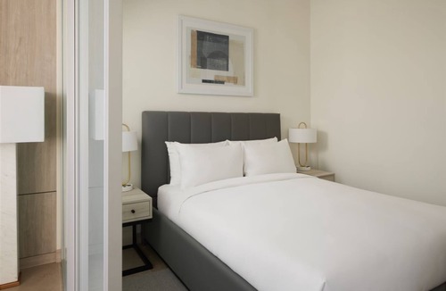 Belltown Hotel | Relax in Luxury: Modern Penthouse Oasis with Stunning Seattle City Views