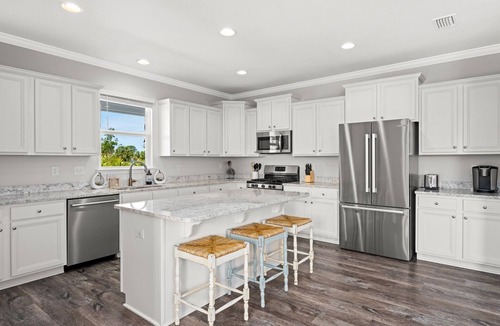 Port St. Joe House | Relax in Style at your Private Pool & Hot Tub w Beach, Food & Drinks Nearby