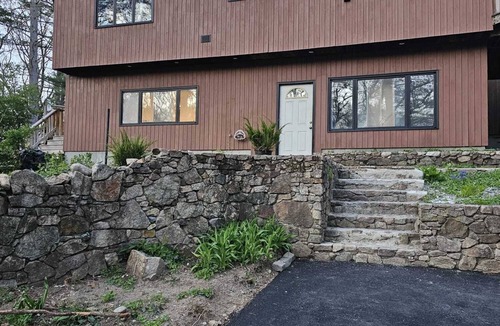 Wrentham Apartment | Relax in Style: Unique 4-Bedroom Apartment with Great Amenities in Wrentham.