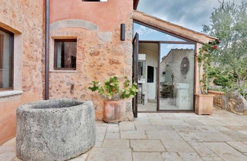 Monteriggioni Villa | Relax in the green, in the municipality of Monteriggioni just 7 km from Siena