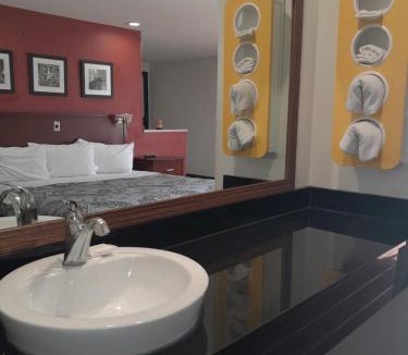 Franklin Hotel | Relax Inn