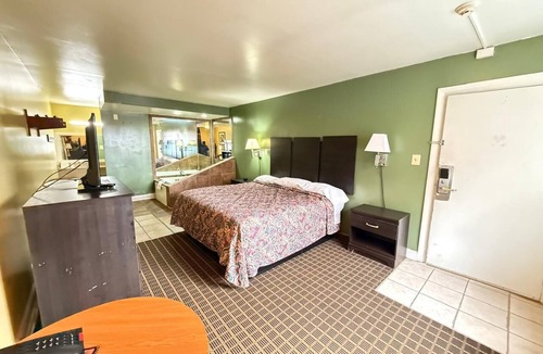 Hampton Hotel | Relax Inn