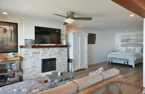 Selma Park Bed & Breakfast | Relax oceanfront in the full kitchen Osprey Suite at Beach Hideaway.
