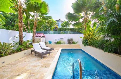 Porters House | Relax Poolside At This Stylish Townhouse - Porters Gate 24 by BSL Rentals