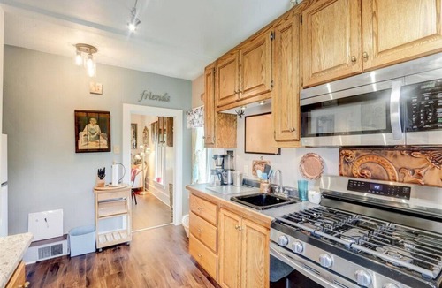 Lebanon House | Relax & Reboot in this Charming 2-Bedroom Townhome