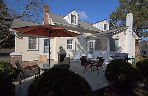 Zanoni House | Relax, Recharge And Enjoy.Near Williamsburg Walk To Restaurants and Shops