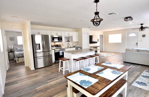 Spring Hill House | Relax & Unwind at NEWLY Remodeled Triple Palms on Hernando Beach