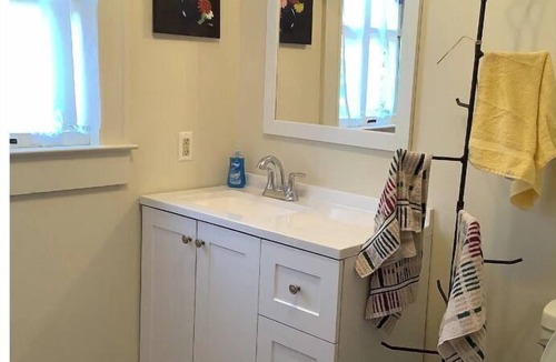 Barstow House | Relax & Unwind in a Historic 104-year-old farmhouse fully restored!