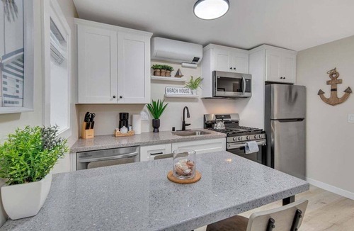 South Oceanside Condo | Relax & Unwind | Tower 9 Retreat Steps to Beach