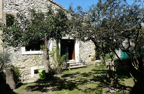 Saint-Bonnet-du-Gard Cottage | Relaxation & happiness meeting next to the Pont du Gard, up to 10 people