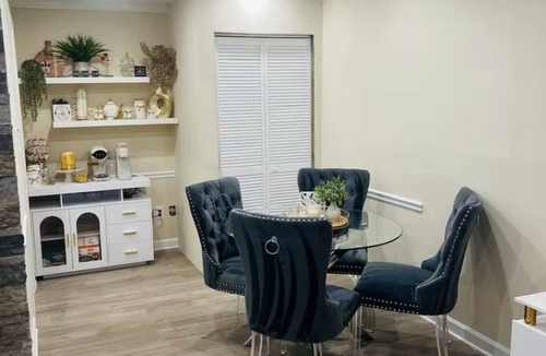 Falls Church Apartment | Relaxation in Falls Church