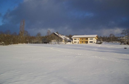 Viechtach Apartment | Relaxation or active vacation in heart of BavarianForest climatic health resorts