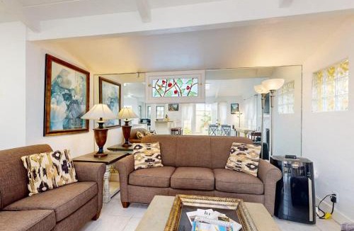 Corona del Mar House | Relaxation Station