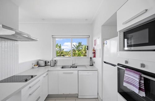 Diamond Beach Apartment | Relaxed Beachside Living for the Whole Family at Kimara