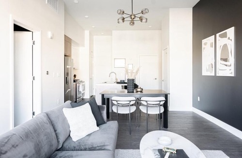 Highland House | Relaxed Elegance | Bright 1BR Corner Loft | LoHi Denver