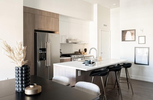 Highland House | Relaxed Elegance | Bright 1BR Corner Loft | LoHi Denver