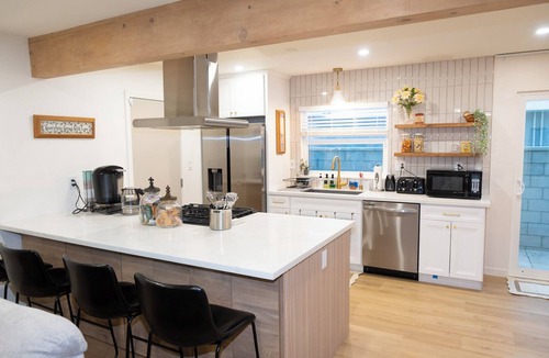 Bay Ho House | Relaxed Modern Comfort - 3 BR Home in Clairemont