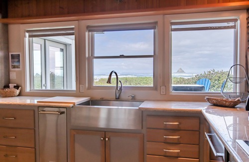 Arch Cape House | Relaxed Oceanfront with Direct Beach Access, Dog-Friendly, Balconies, Fireplace, Yard, Ping Pong