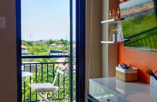 Suba Basbas Apartment | Relaxing 1BR w/Balcony + Sofa Bed/Free Pool & Gym/20 Mins to Beach.