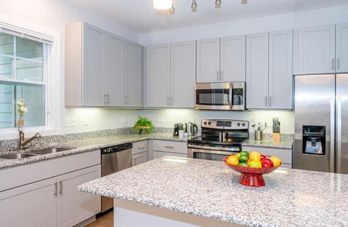 Morrisville Apartment | Relaxing 1BR with Gym and Pool