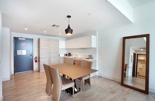 Hollywood Condo | Relaxing 2BR Sunsets Over The Water-CS12