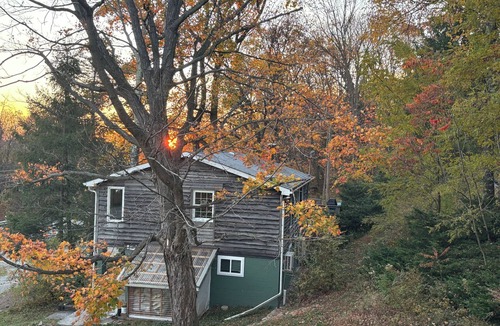 Champion House | Relaxing 3 BR Seven Springs Mountain Cabin