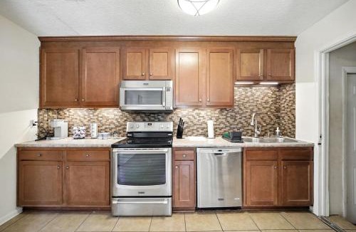 Baldwin House | Relaxing 3BR Baldwin Retreat With Sectional