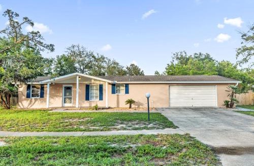 Berkeley Manor House | Relaxing 3BR Getaway with Private Pool