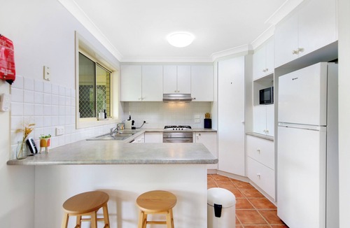 Boambee East House | Relaxing 3BR+granny flat holiday home close to Sawtell, pet-friendly, large garden