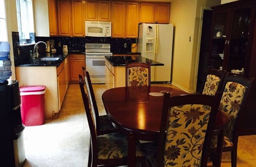 College Park House | Relaxing 4 Bedroom House in the Woodlands, TX