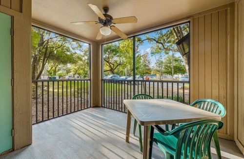 Bearss Plaza Condo | Relaxing 4BR condo w/pool & gym access